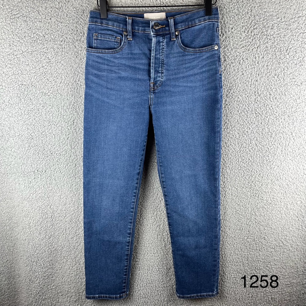 Everlane Women’s High-rise Size 27 Medium Wash Button-Fly Slim‎ Straight Jeans